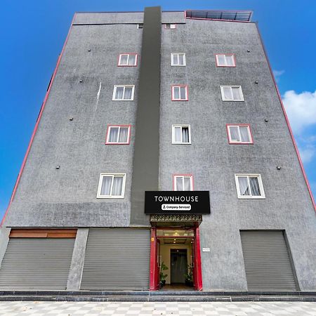 Super Townhouse Tirupati Hotel Kültér fotó