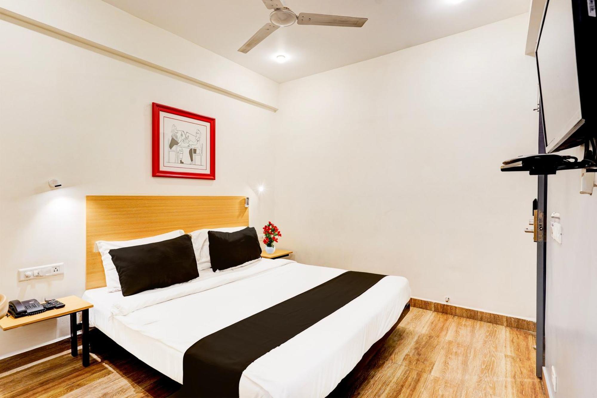 Super Townhouse Tirupati Hotel Kültér fotó