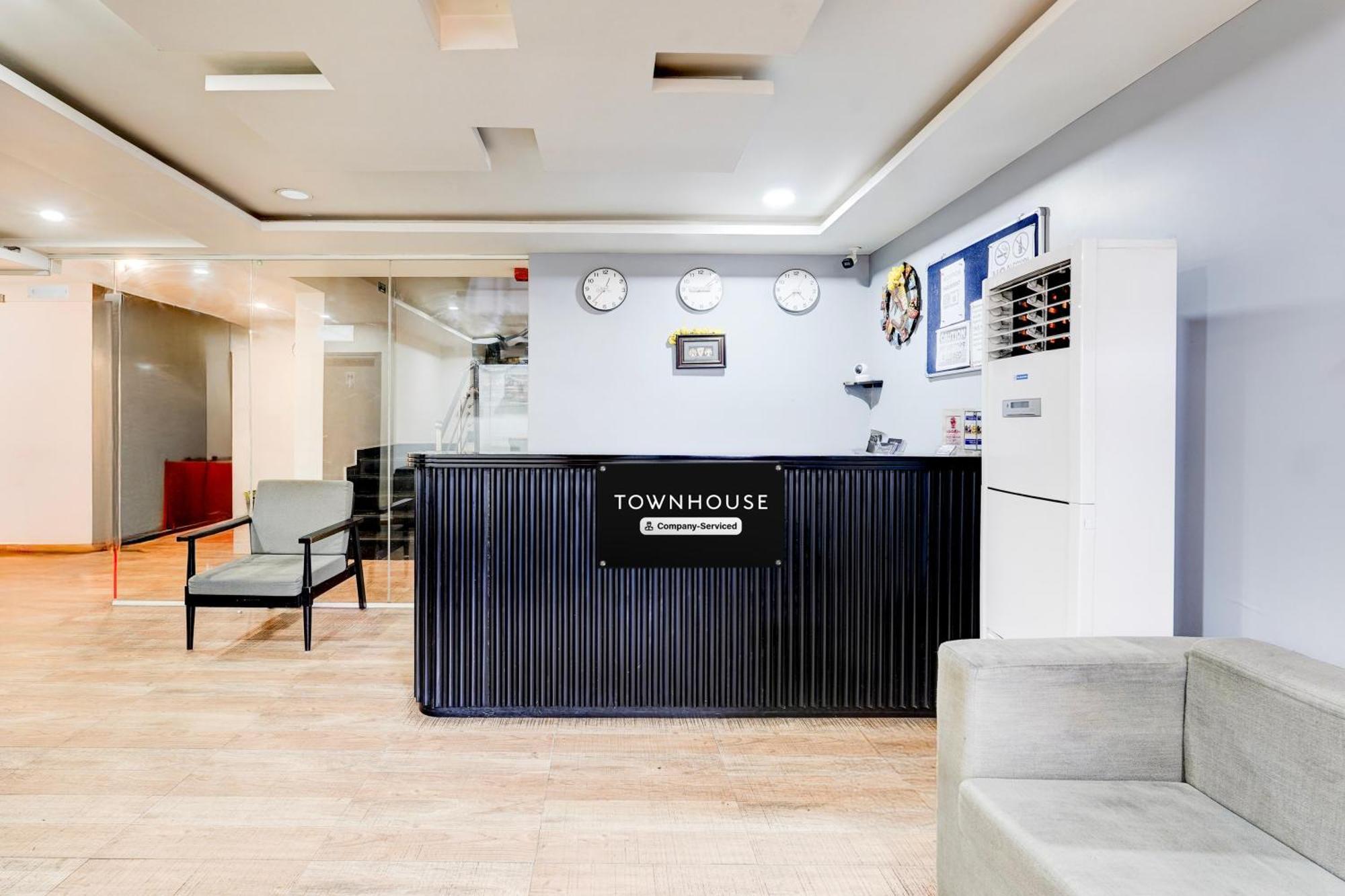 Super Townhouse Tirupati Hotel Kültér fotó
