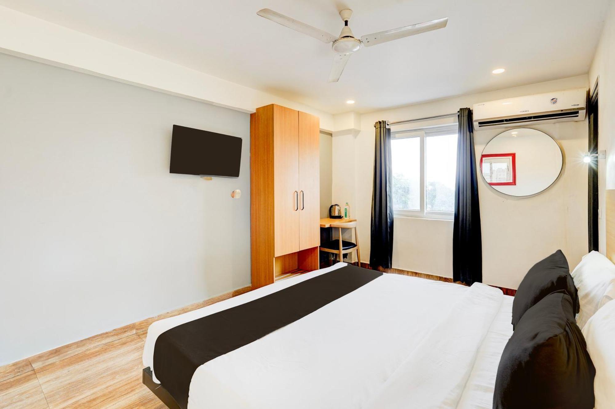 Super Townhouse Tirupati Hotel Kültér fotó