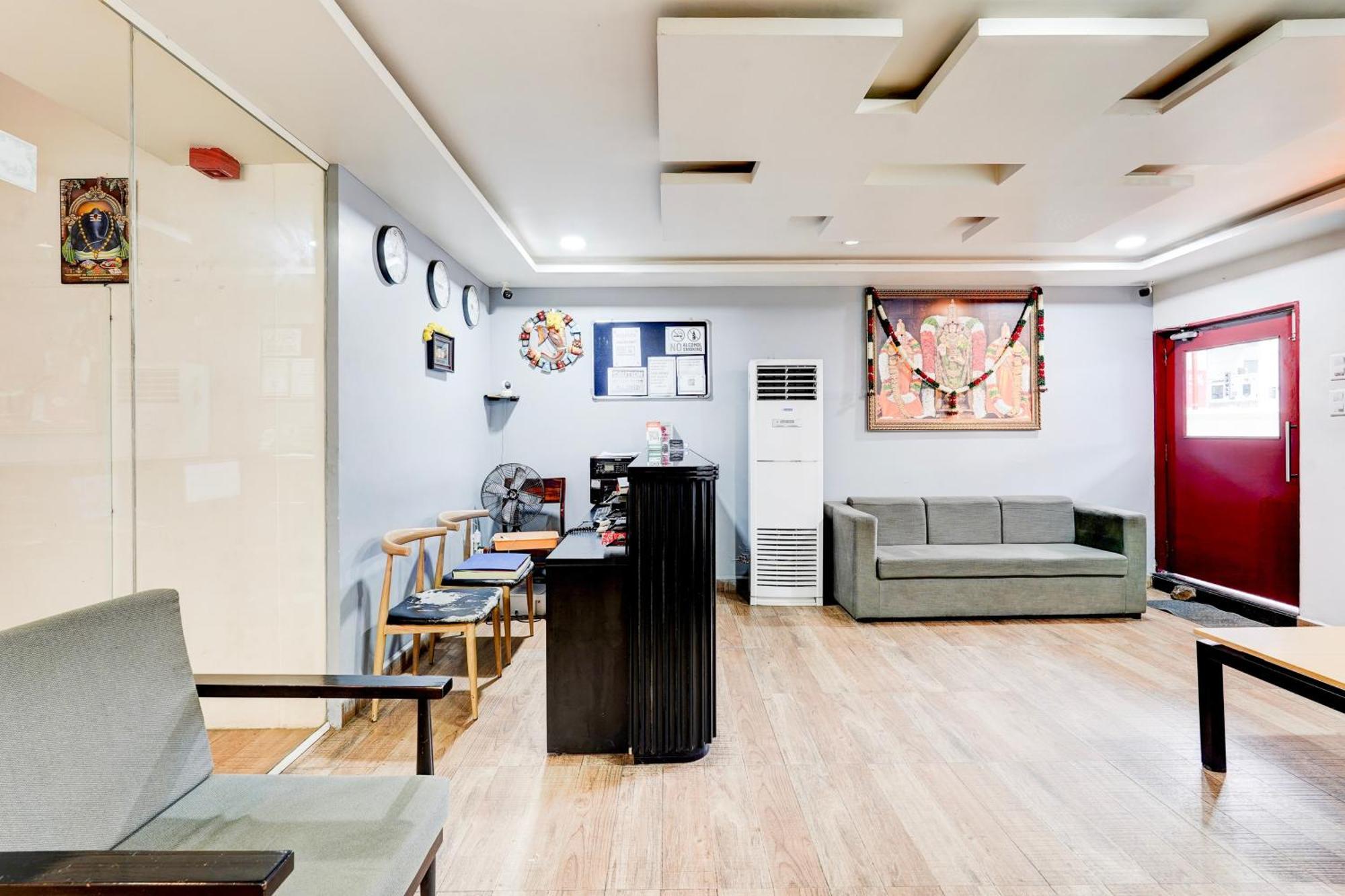 Super Townhouse Tirupati Hotel Kültér fotó