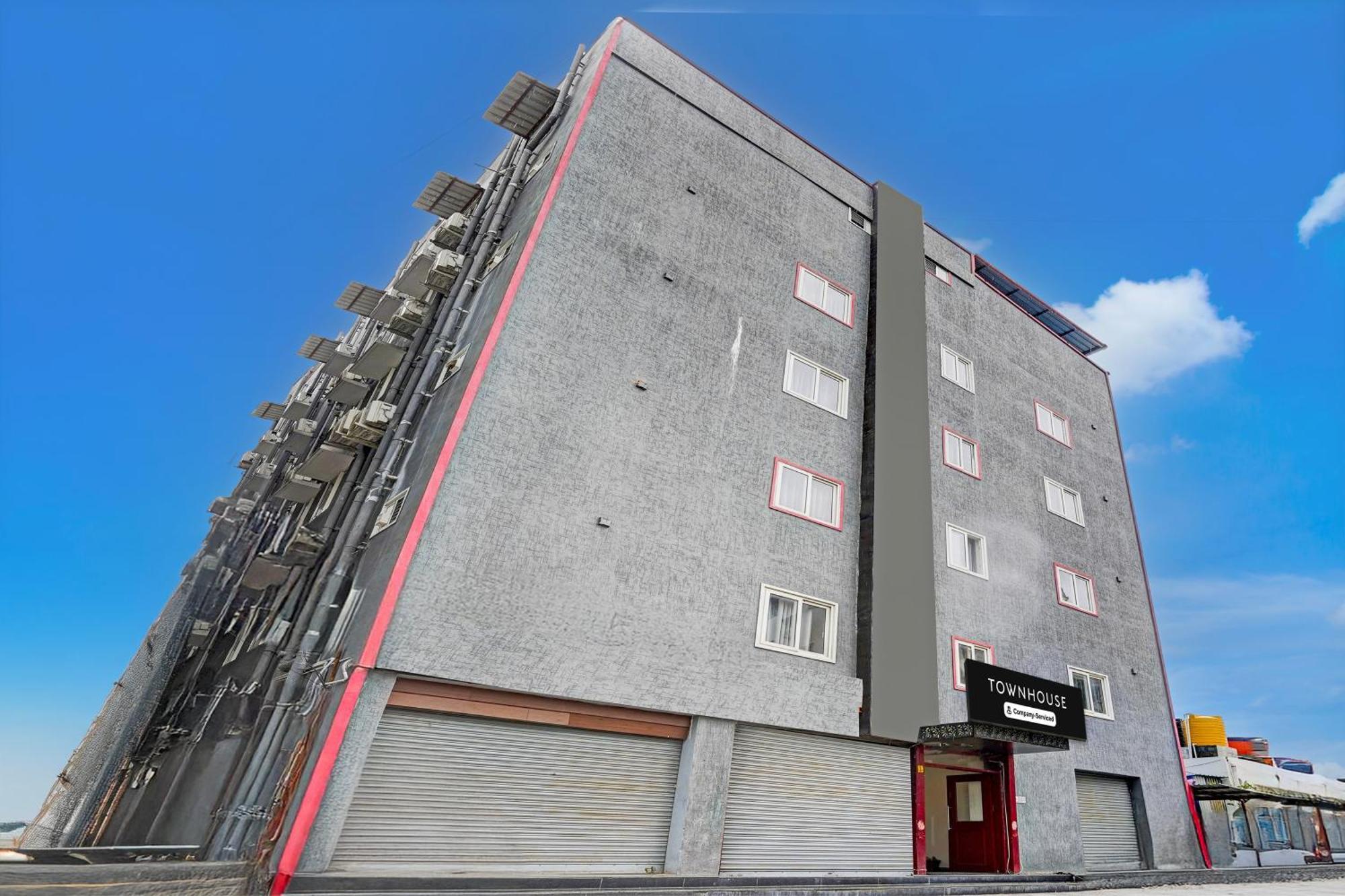 Super Townhouse Tirupati Hotel Kültér fotó