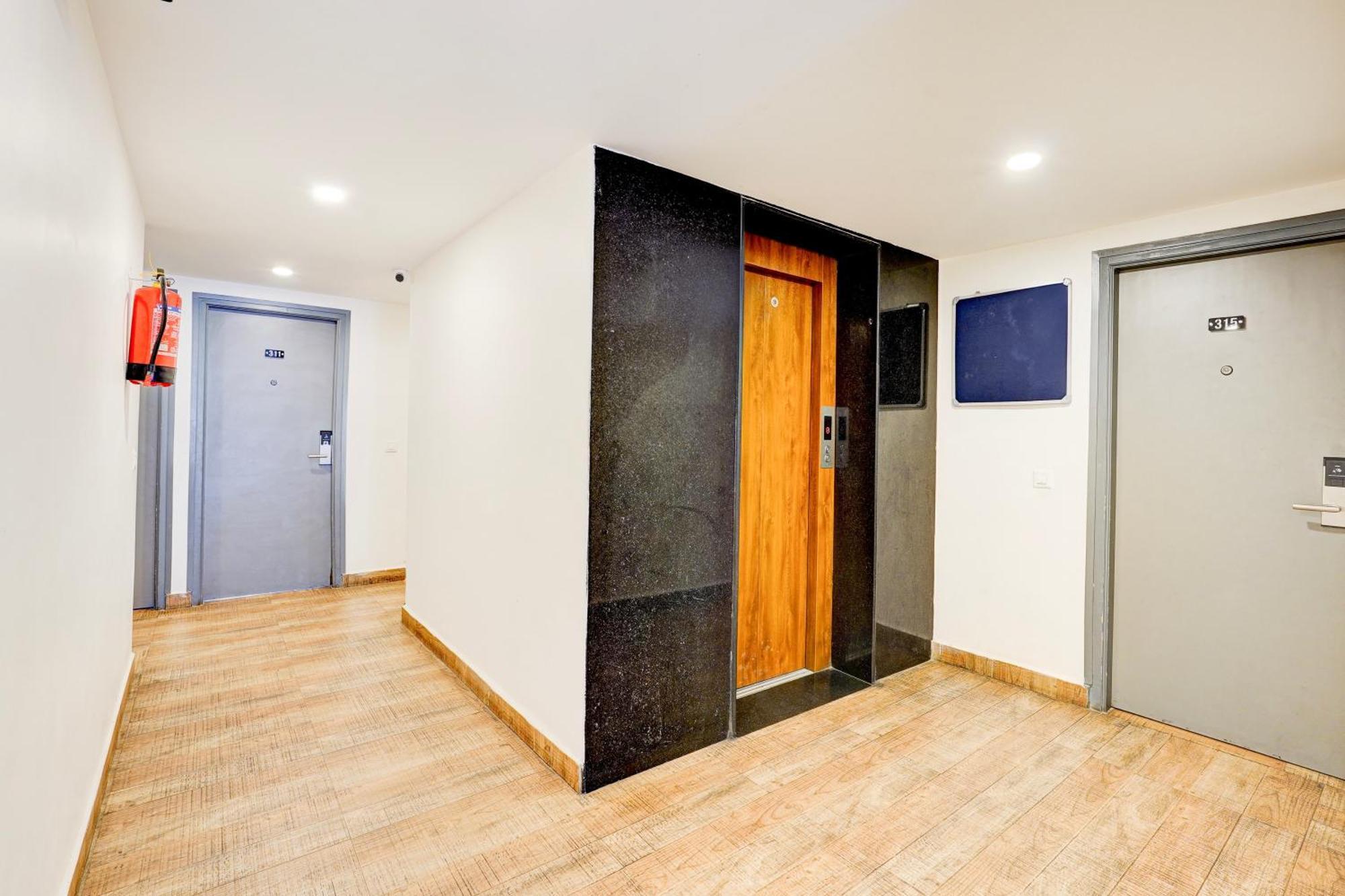 Super Townhouse Tirupati Hotel Kültér fotó